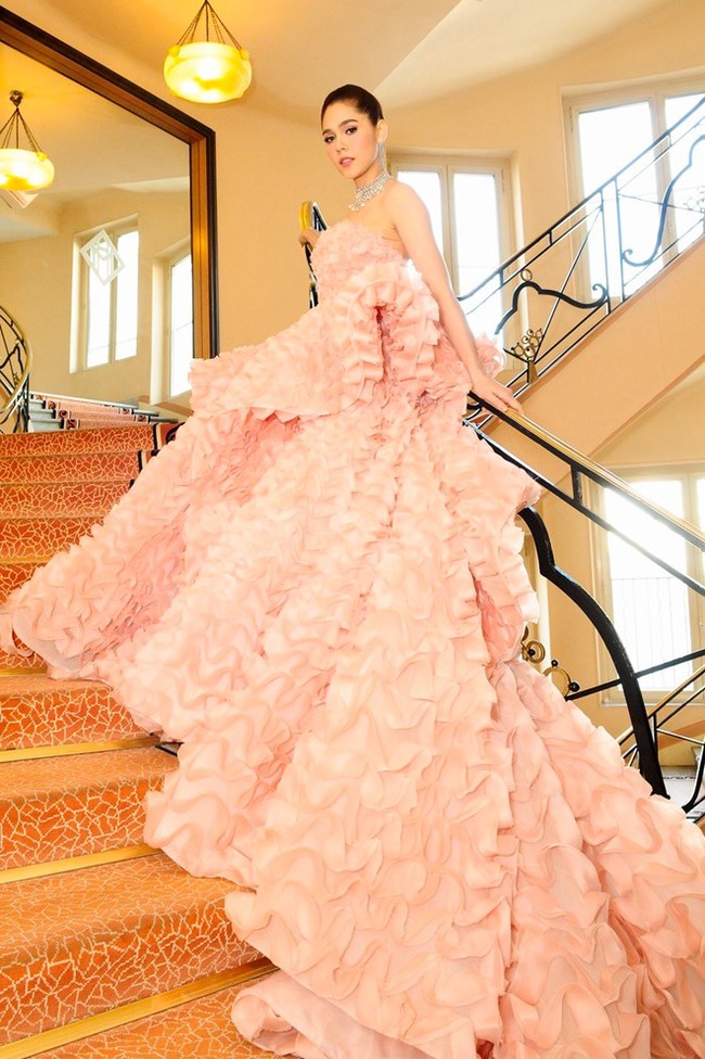 Cannes 2016: Cuộc chiến v&aacute;y &aacute;o kh&ocirc;ng khoan nhượng của c&aacute;c mỹ nh&acirc;n &Aacute; - Ảnh 5.