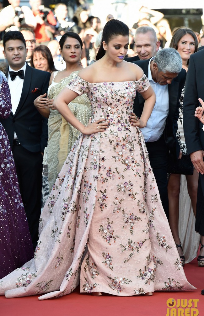 Cannes 2016: Cuộc chiến v&aacute;y &aacute;o kh&ocirc;ng khoan nhượng của c&aacute;c mỹ nh&acirc;n &Aacute; - Ảnh 13.