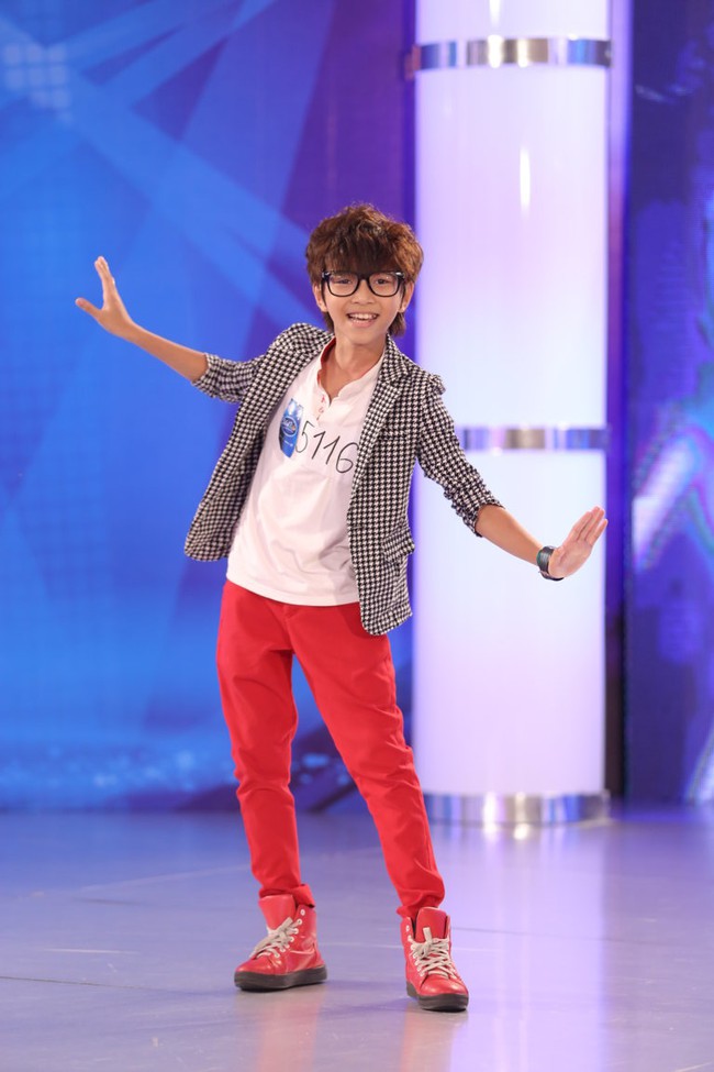 Idol Kids: Isaac qu&ecirc;n lu&ocirc;n giới t&iacute;nh trước người đ&agrave;n &ocirc;ng n&agrave;y! - Ảnh 10.