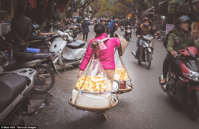 H&agrave; Nội xuất hiện tr&ecirc;n Dailymail với bộ ảnh ấn tượng được chụp bới nhiếp ảnh gia nước ngo&agrave;i  - Ảnh 17.