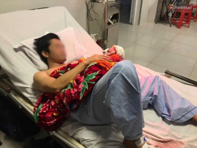 Mẹ nam thanh ni&ecirc;n chặt tay: Chắc kh&ocirc;ng c&oacute; việc l&agrave;m n&ecirc;n con t&ocirc;i như vậy - Ảnh 1.