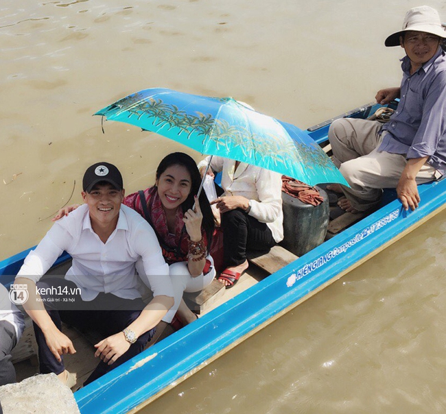 Công Vinh, Thủy Tiên xây cầu cho trẻ em nghèo đi học - Ảnh 1.