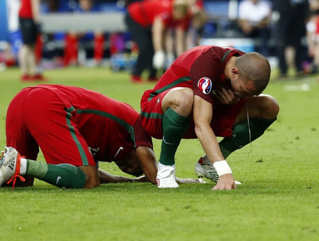 Pepe đã nỗ lực như thế này để Bồ Đào Nha vô địch Euro 2016 - Ảnh 2.