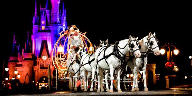 H&oacute;a th&acirc;n th&agrave;nh c&ocirc;ng ch&uacute;a Disney trong ng&agrave;y cưới, c&ograve;n g&igrave; tuyệt diệu hơn chứ? - Ảnh 4.
