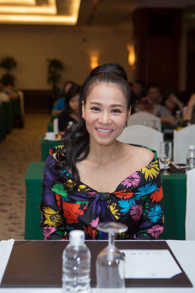 Thu Minh c&ugrave;ng hơn 50 nghệ sĩ h&aacute;t k&ecirc;u gọi l&agrave;m sạch biển - Ảnh 2.