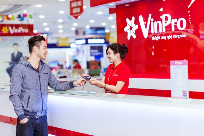 Sở hữu si&ecirc;u thẻ Vingroup - Tr&uacute;ng si&ecirc;u xe Camry - Ảnh 1.