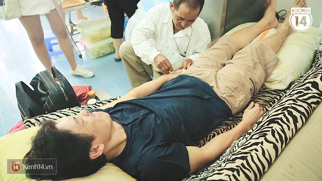 S&agrave;i G&ograve;n: H&agrave;ng m&igrave; &Yacute; chất lượng 5 sao gi&aacute; chỉ 25k của người bếp trưởng bị liệt nửa người - Ảnh 13.