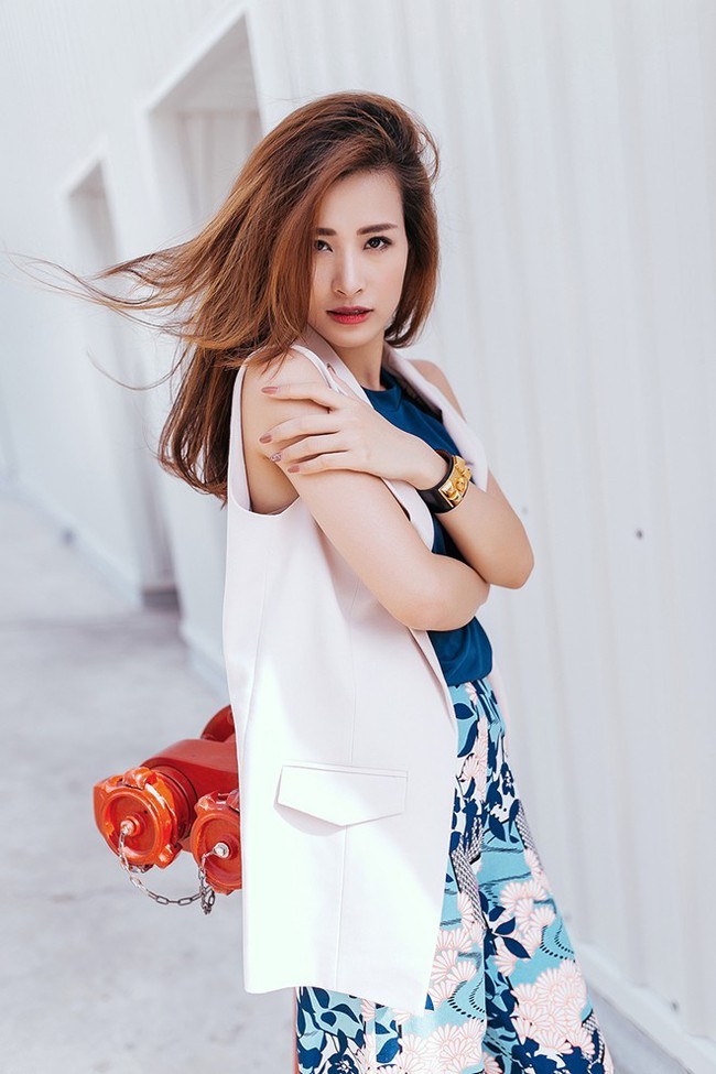 Thu Minh, Đ&ocirc;ng Nhi biểu diễn tr&ecirc;n s&acirc;n khấu d&agrave;i nhất Việt Nam mừng sinh nhật B&aacute;c Hồ - Ảnh 2.