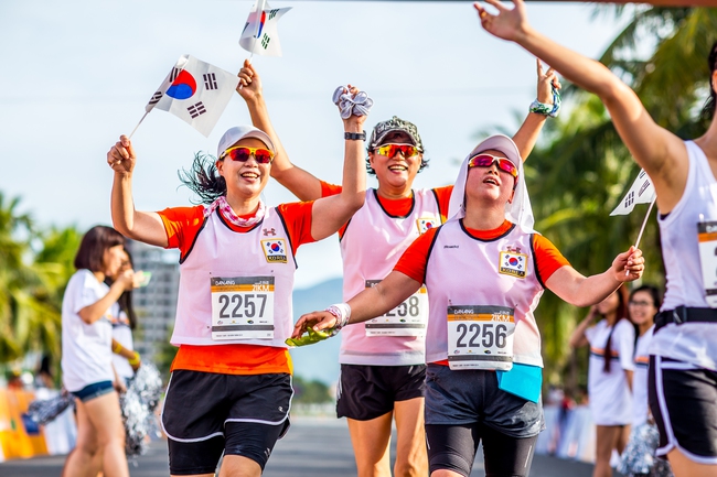 Không cần là VĐV chuyên nghiệp bạn vẫn có thể tham gia đường chạy Marathon đẹp nhất Việt Nam - Ảnh 3.