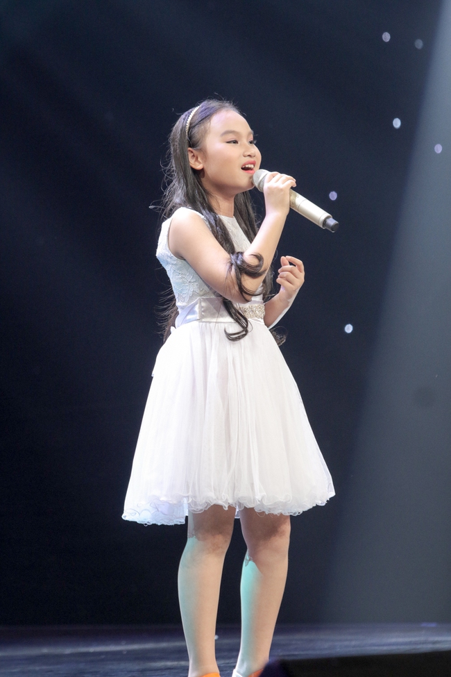 The Voice Kids: Mặc Đông Nhi và Noo tranh giành, cậu bé dân ca vẫn chọn Vũ Cát Tường - Ảnh 27.