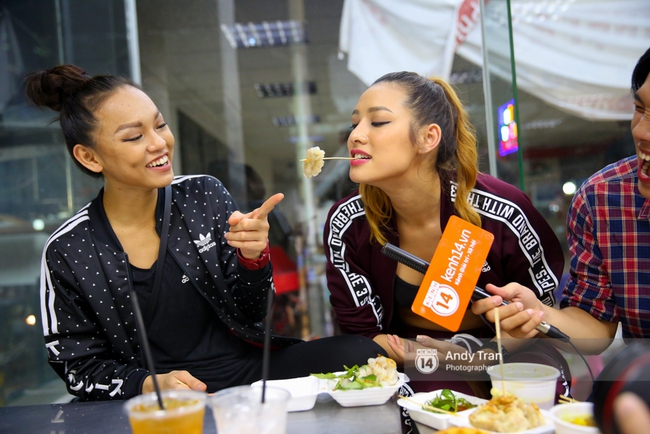 Đói chưa nhỉ? - Cùng Mai Ngô, Lilly Nguyễn lạc vào thiên đường đồ ăn vặt Hong Kong ở Sài Gòn - Ảnh 5.