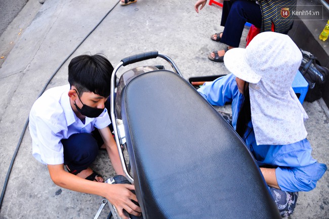 Người phụ nữ v&aacute; xe mang những vết sẹo khủng khiếp v&igrave; bị tạt axit: T&ocirc;i kh&ocirc;ng được nghĩ đến c&aacute;i chết, n&ecirc;n phải sống! - Ảnh 3.