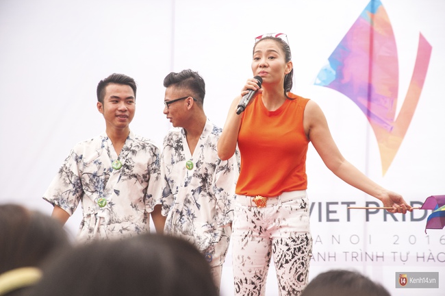 Cộng đồng LGBT Hà Nội tưng bừng đạp xe diễu hành trong ngày hội Viet Pride - Ảnh 15.