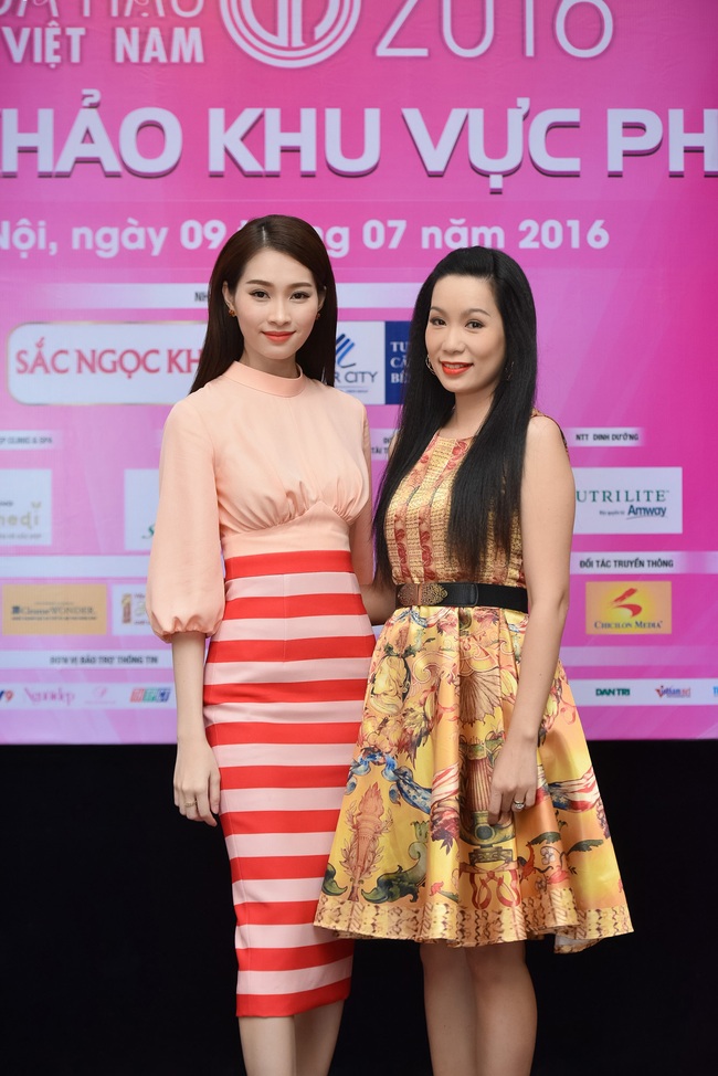 Đi chấm thi HHVN 2016, Thu Thảo lại khiến người hâm mộ ngẩn ngơ vì vẻ đẹp ngọt ngào - Ảnh 3.