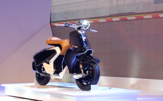 Yamaha vừa giới thiệu mẫu xe tay ga concept cực kỳ kh&aacute;c biệt, thiết kế qu&aacute; sức độc đ&aacute;o - Ảnh 8.