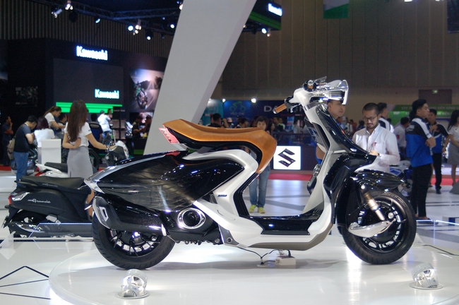 Yamaha vừa giới thiệu mẫu xe tay ga concept cực kỳ kh&aacute;c biệt, thiết kế qu&aacute; sức độc đ&aacute;o - Ảnh 3.