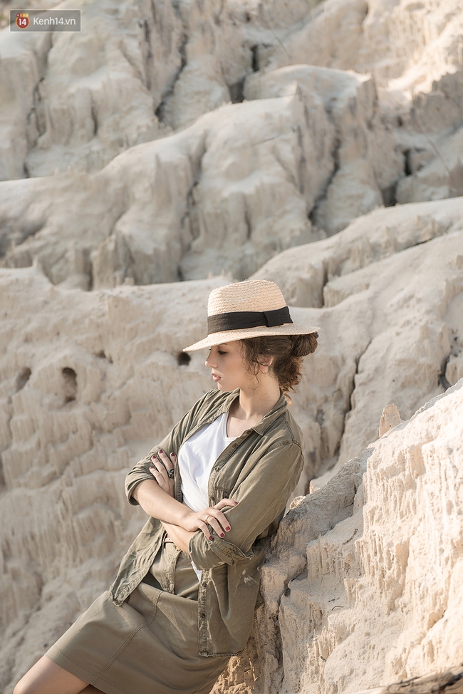 Mặc g&igrave; khi bạn đ&atilde; ch&aacute;n style đơn giản v&agrave; b&aacute;nh b&egrave;o? - Ảnh 4.