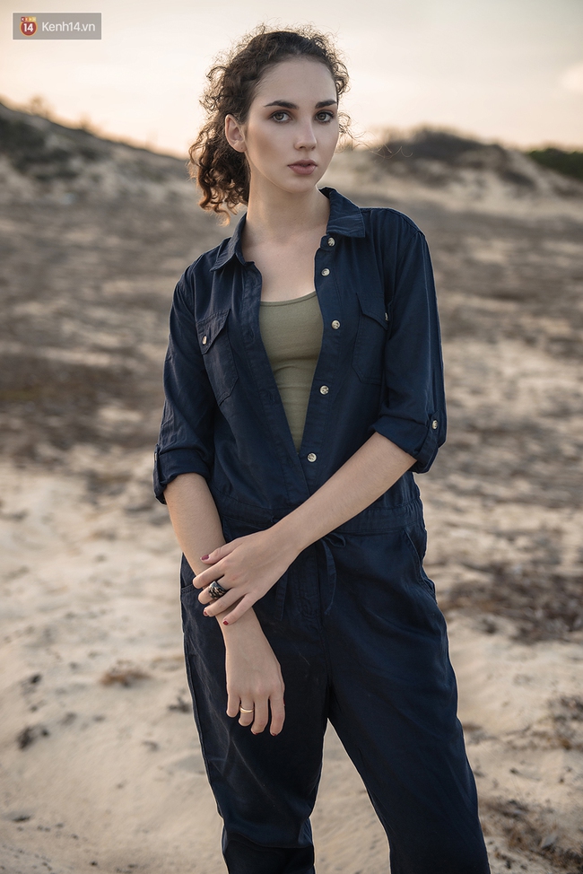 Mặc g&igrave; khi bạn đ&atilde; ch&aacute;n style đơn giản v&agrave; b&aacute;nh b&egrave;o? - Ảnh 11.