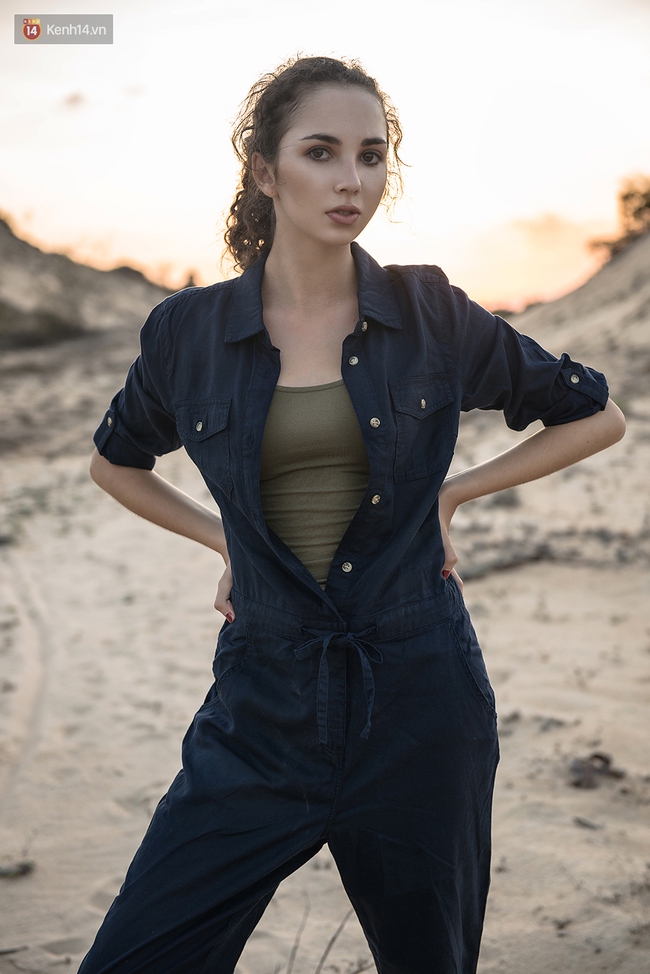 Mặc g&igrave; khi bạn đ&atilde; ch&aacute;n style đơn giản v&agrave; b&aacute;nh b&egrave;o? - Ảnh 12.