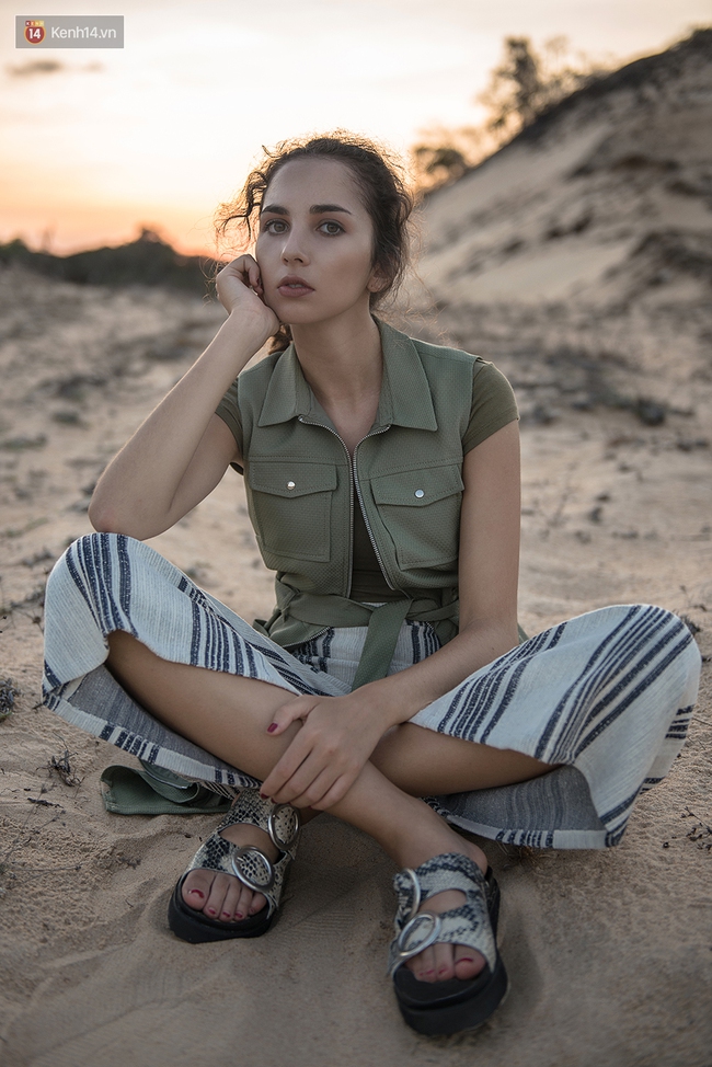 Mặc g&igrave; khi bạn đ&atilde; ch&aacute;n style đơn giản v&agrave; b&aacute;nh b&egrave;o? - Ảnh 15.