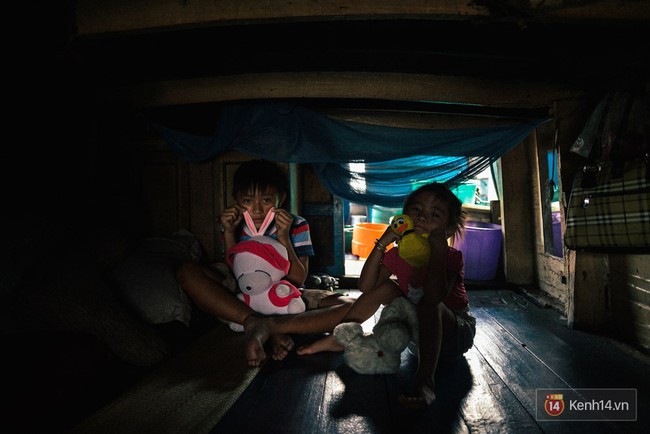 Gia đ&igrave;nh sống l&ecirc;nh đ&ecirc;nh tr&ecirc;n s&ocirc;ng hơn 20 năm - S&agrave;i G&ograve;n c&oacute; những g&oacute;c khuất trần trụi như thế! - Ảnh 10.