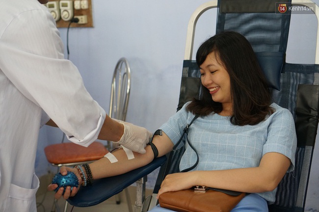 Huế: 1.500 sinh viên trường Y hiến máu cứu người - Ảnh 3.