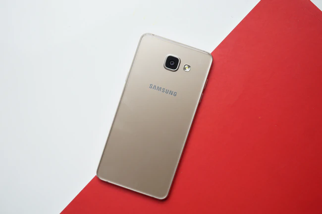 Samsung đạt tăng trưởng mạnh ở ph&acirc;n kh&uacute;c tầm trung tại thị trường Việt Nam - Ảnh 2.