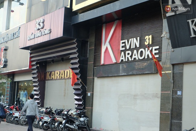 Hàng loạt quán karaoke đóng cửa sau vụ hỏa hoạn khiến 13 người tử vong - Ảnh 4.