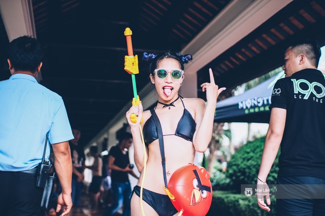 Pool party cuối tuần - Con gái Hà Nội, khi muốn sexy thì cũng sexy hết cỡ! - Ảnh 14.