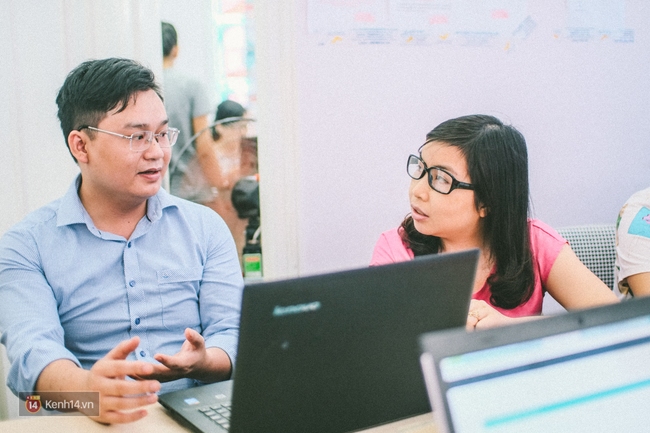 Người phụ nữ m&ugrave; v&agrave; những ng&agrave;y học việc ở Trung t&acirc;m của một &ocirc;ng chủ liệt hai ch&acirc;n - Ảnh 15.