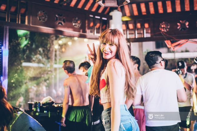 Pool party cuối tuần - Con gái Hà Nội, khi muốn sexy thì cũng sexy hết cỡ! - Ảnh 6.