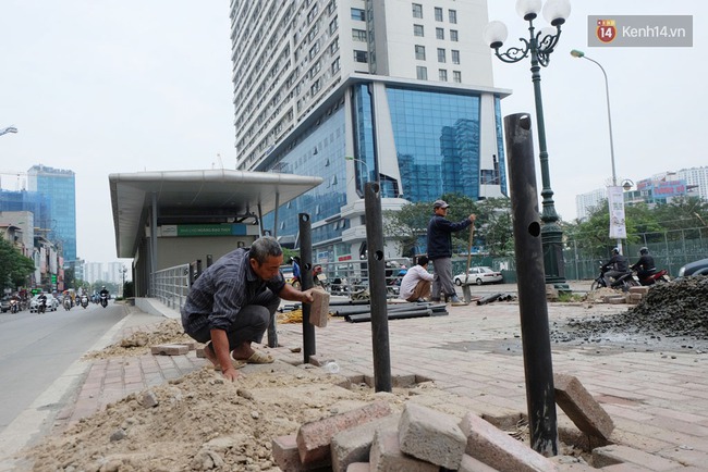 Tuyến bu&yacute;t nhanh Kim M&atilde; - Y&ecirc;n Nghĩa gấp r&uacute;t ho&agrave;n thiện trước ng&agrave;y đi v&agrave;o hoạt động - Ảnh 7.