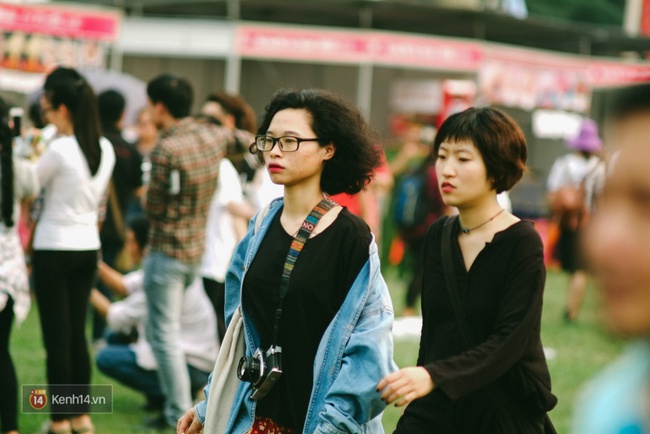 Cuối tuần n&agrave;y, c&aacute;c bạn trẻ H&agrave; Nội lại rủ nhau tới Lễ hội hoa anh đ&agrave;o - Ảnh 8.