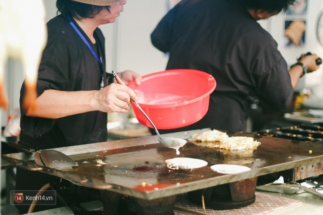 Cuối tuần n&agrave;y, c&aacute;c bạn trẻ H&agrave; Nội lại rủ nhau tới Lễ hội hoa anh đ&agrave;o - Ảnh 14.