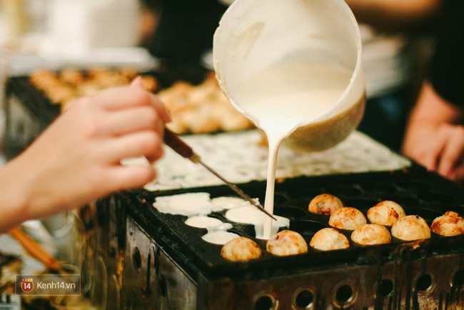 Cuối tuần n&agrave;y, c&aacute;c bạn trẻ H&agrave; Nội lại rủ nhau tới Lễ hội hoa anh đ&agrave;o - Ảnh 15.