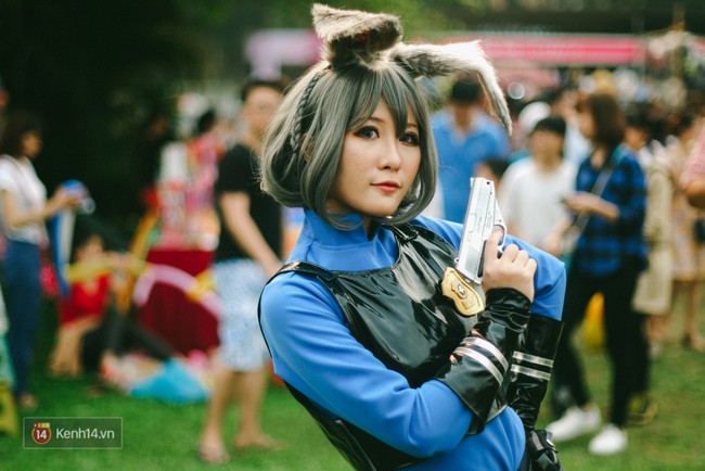 Cuối tuần n&agrave;y, c&aacute;c bạn trẻ H&agrave; Nội lại rủ nhau tới Lễ hội hoa anh đ&agrave;o - Ảnh 4.
