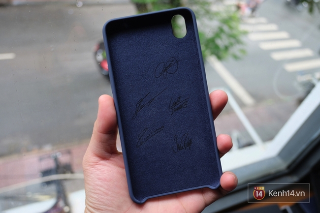 L&agrave; fan ruột của Barcelona, tuyệt đối kh&ocirc;ng được bỏ qua chiếc smartphone n&agrave;y - Ảnh 3.