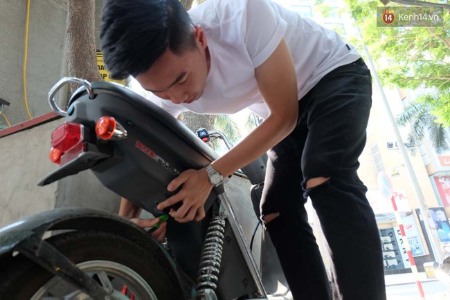 Cận cảnh những trạm sạc xe đạp điện miễn phí đầu tiên ở Hà Nội - Ảnh 5.