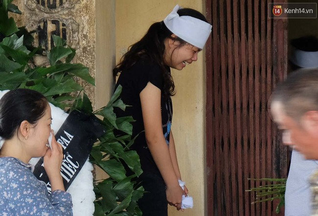 Mẹ của nữ sinh bị lũ cuốn trôi: Nó bảo đi tình nguyện 1 tháng rồi về, ai ngờ... - Ảnh 5. Mẹ của nữ sinh bị lũ cuốn trôi: Nó bảo đi tình nguyện 1 tháng rồi về, ai ngờ... - Ảnh 5.