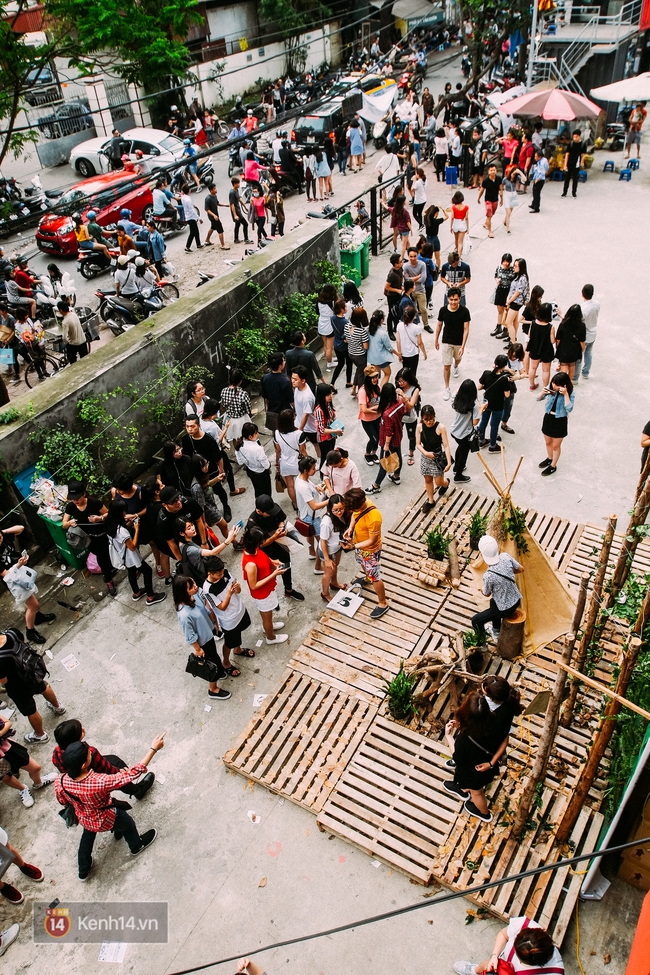Giới trẻ H&agrave; Nội đ&atilde; c&oacute; một ng&agrave;y quẩy si&ecirc;u vui ở hội chợ The New District - Ảnh 2.