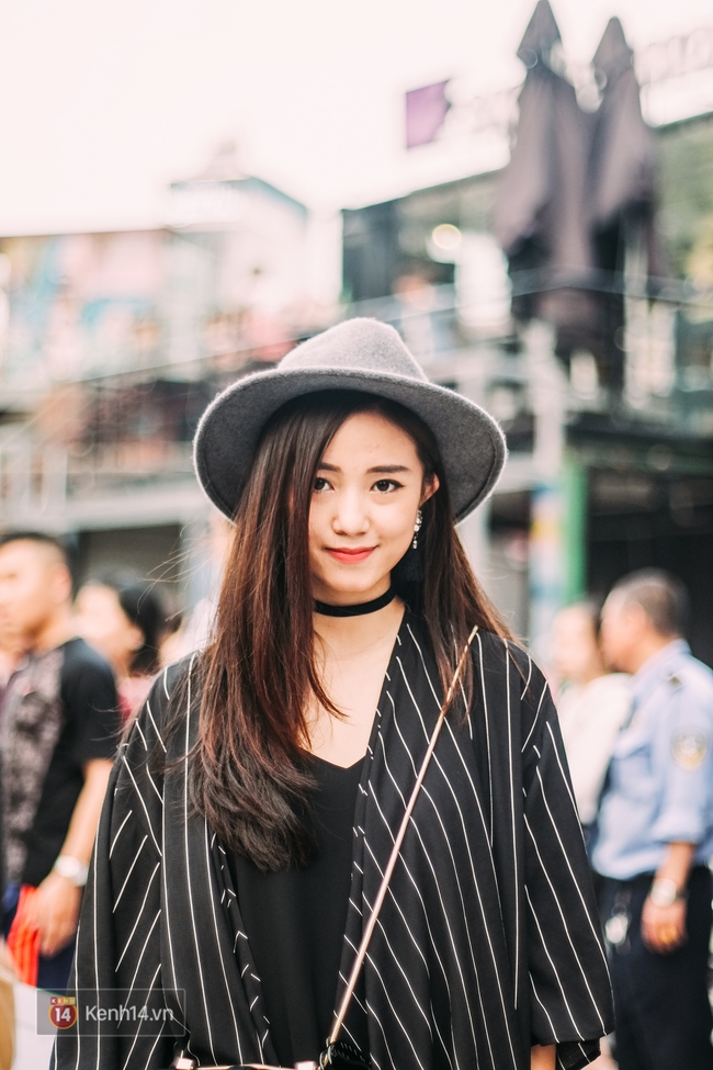 Giới trẻ H&agrave; Nội đ&atilde; c&oacute; một ng&agrave;y quẩy si&ecirc;u vui ở hội chợ The New District - Ảnh 13.