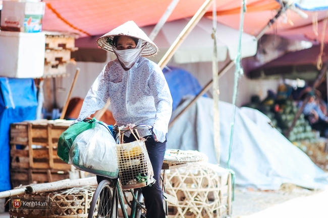 H&agrave; Nội: C&oacute; những nơi m&agrave; người ta chẳng c&ograve;n sợ c&aacute;i nắng n&oacute;ng 40 độ C - Ảnh 12.