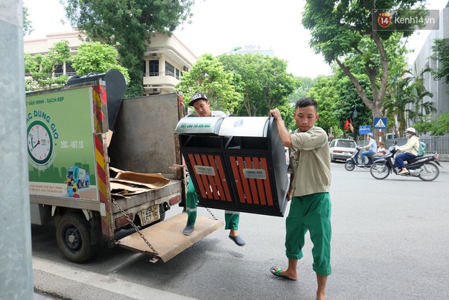 Những thùng rác in chữ Trung Quốc ở quanh hồ Hoàn Kiếm bất ngờ biến mất sau một đêm? - Ảnh 4.