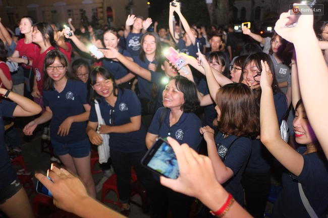 Teen cuối cấp Việt Đức vừa h&agrave;o hứng, vừa bồi hồi tham gia Lễ trưởng th&agrave;nh - Ảnh 13.