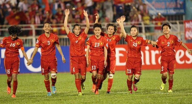 Thắng nghẹt thở Myanmar, tuyển nữ Việt Nam gặp Thái Lan ở chung kết AFF Cup 2016 - Ảnh 3.
