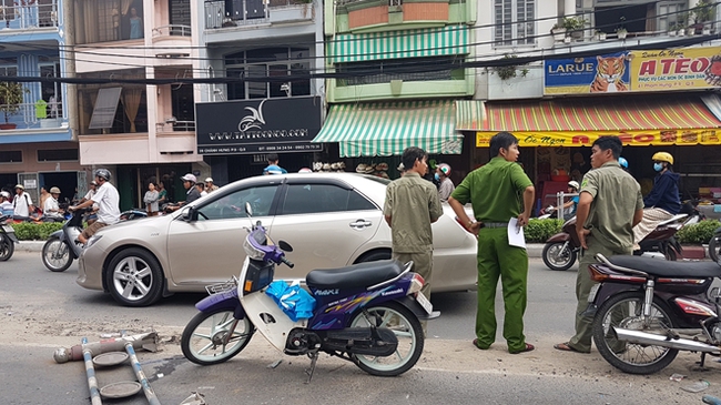 Hoảng loạn khi xe bồn chở xăng nổ lốp gây tai nạn liên hoàn - Ảnh 5.