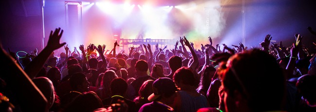 Bữa tiệc EDM s&ocirc;i động với gần 10 DJ h&agrave;ng đầu Việt Nam - Ảnh 1.