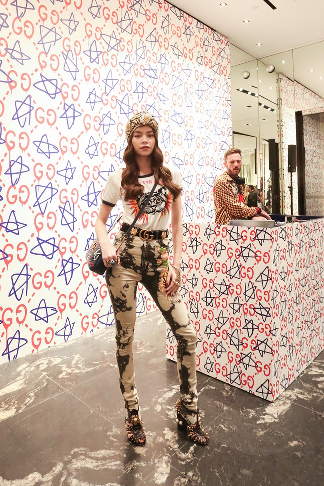 H&agrave; Hồ, Lan Khu&ecirc; v&agrave; loạt fashionista, fashionisto Việt khoe ảnh dự tiệc thời trang ngập cả Instagram - Ảnh 11.