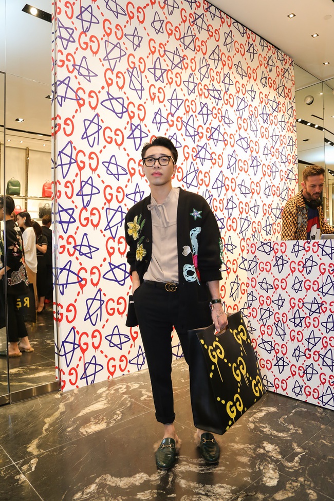 H&agrave; Hồ, Lan Khu&ecirc; v&agrave; loạt fashionista, fashionisto Việt khoe ảnh dự tiệc thời trang ngập cả Instagram - Ảnh 14.