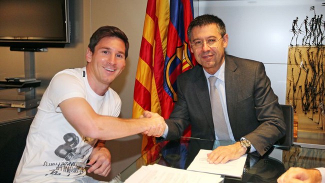 Messi đòi mức lương chưa từng có khiến Barca cũng phải choáng váng - Ảnh 1.